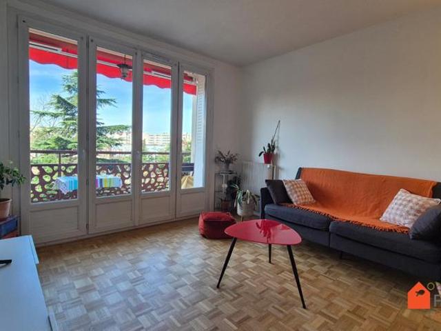 À LOUER T3 lumineux avec balcon et loggia fermée 950 EUR c