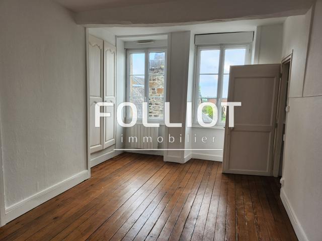 A LOUER TINCHEBRAY BOCAGE APPARTEMENT T3 EN PARFAIT ÉTAT AVEC PARKING
