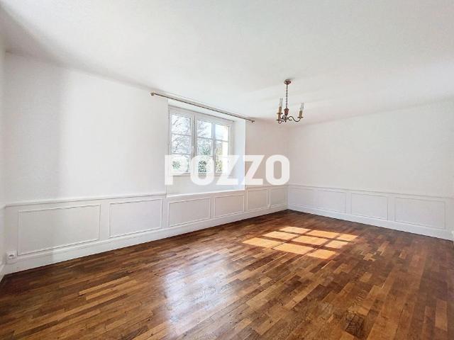 A LOUER TOURNEBU: MAISON DE 7 PIECES 154 M² JARDIN GARAGE