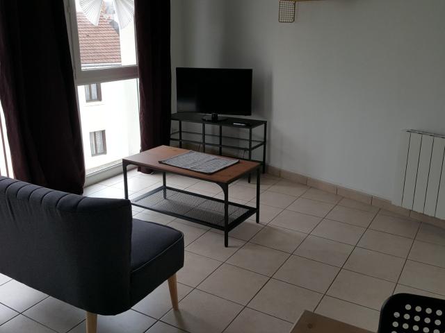 À LOUER TOURS CENTRE Dr Fournier Studio meublé 32m² • Réf. TNG G0400