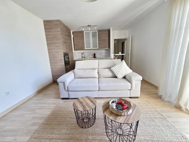 À louer Très beau F2 meublé de 44,20 m2 avec balcon et place de parking
