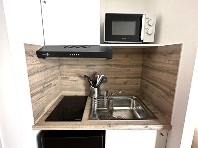 A LOUER TRES BEL APPARTEMENT MEUBLE EN PLEIN CENTRE VILLE DE ST QUENTIN 02100