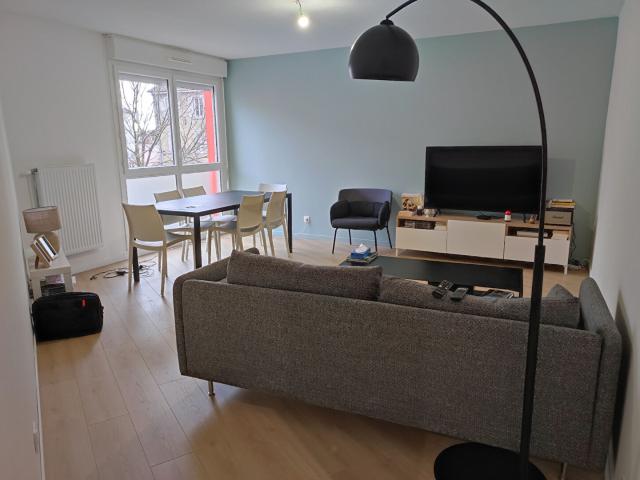 A louer très bel appartement type 4 de 82 m2 proche centre ville BOURG EN BRESSE