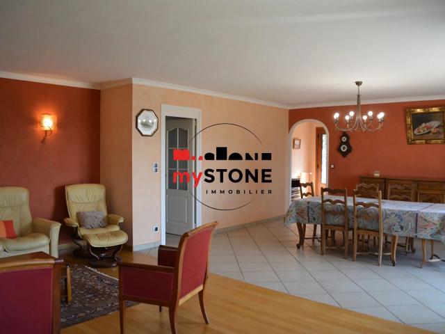 A LOUER TREVOUX MAISON DE 146m² AVEC 1500m² DE TERRAIN
