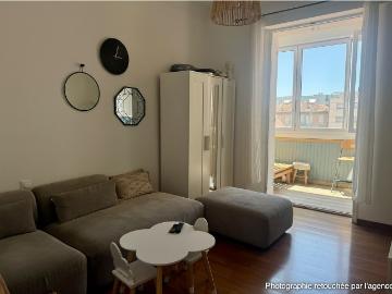 A louer un appartement de T3 meublé vEntre LONGCHAMP et SAINT CHARLES