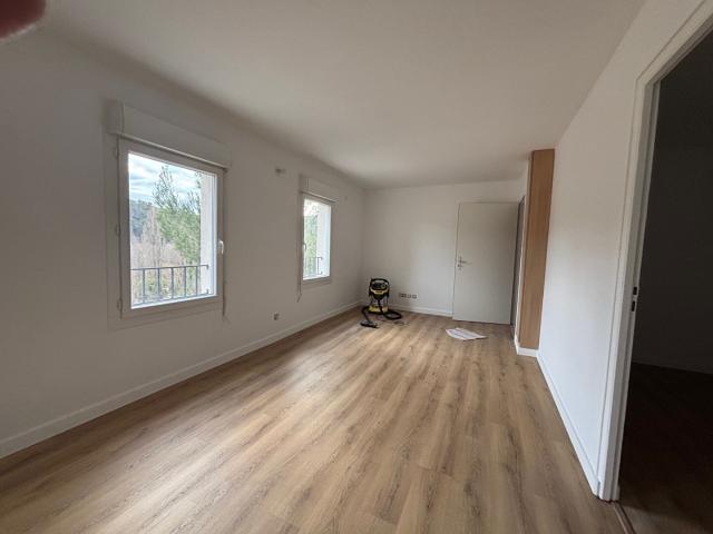 A LOUER VAISON LA ROMAINE APPARTEMENT T3