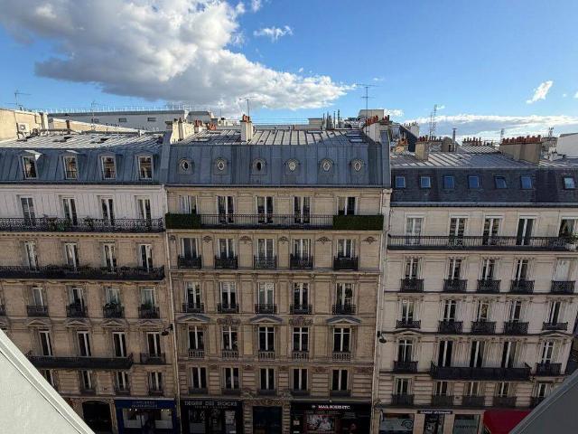 A LOUER VIDE 4 PIECES 3 CHAMBRES