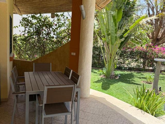 A LOUER VILLA MEUBLEE AVEC JACUZZI SITUEE DANS UNE BELLE RESIDENCE PIEDS DANS L'EAU AVEC PLAGE PRIVEE ET PISCINE COMMUNE