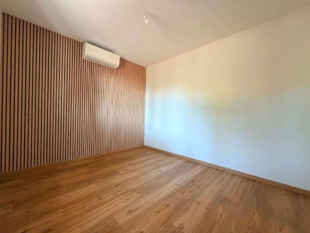 À louer – Villa de plain pied entièrement rénovée