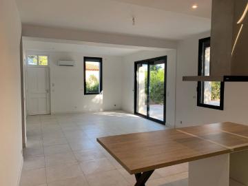 A louer Villa de 107 m² avec jardin de 350 m² et stationnements Château Gombert 13013 Marseille