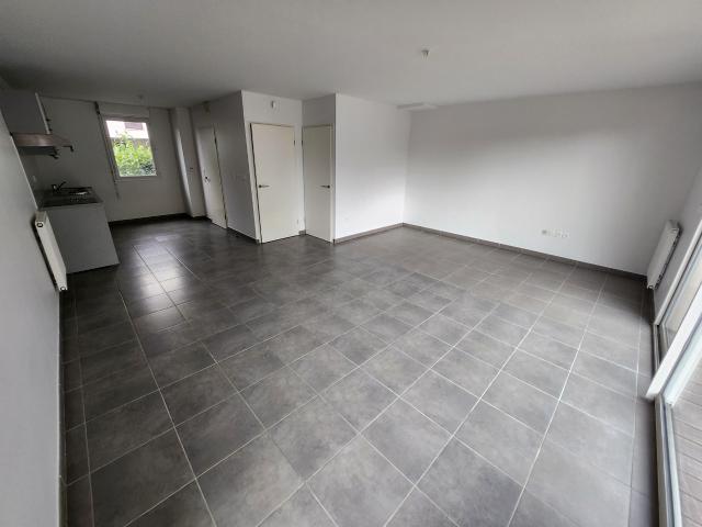 À louer Villa T4 avec garage et parking Castelginest