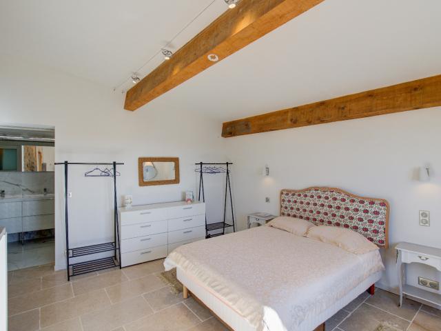 A LOUER VILLA 5P 150M² PISCINE OPIO