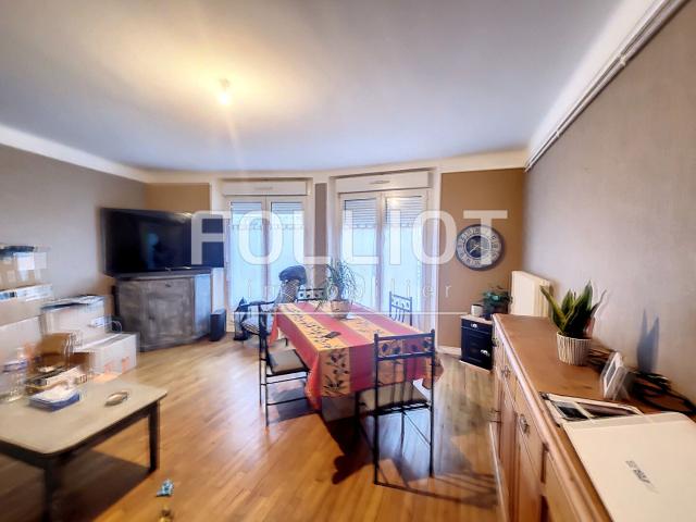 A LOUER VIRE NORMANDIE CENTRE VILLE GRAND T2 de 68,99 m² EN PARFAIT ÉTAT