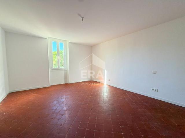 A LOUER 13610 LE PUY STE REPARADE MAISON DE VILLAGE TYPE 3 PIECES D'ENVIRON 83M²
