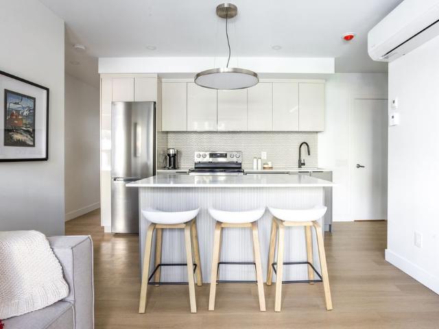 À Louer – 1 Chambres, 1 Salles De Bain