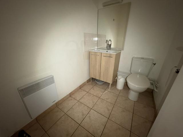À louer 380 EUR par mois à Saint Étienne 42: appartement