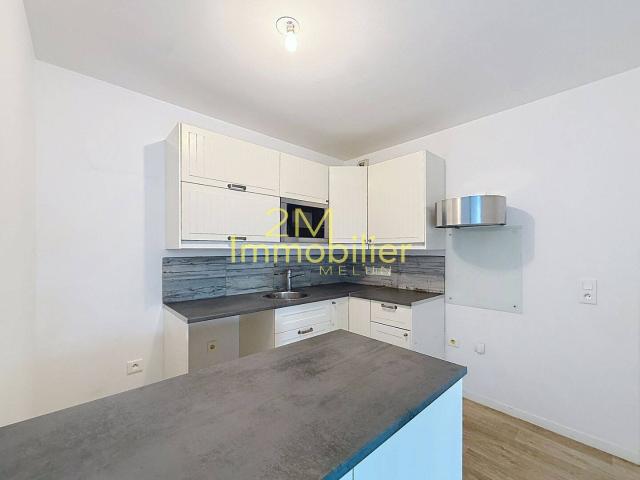A louer, 3 pièces à Dammarie les Lys, de 64m² avec 2 places de p