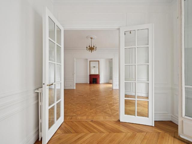 A LOUER 5/6 Pièces PARIS VI ème– RUE MADAME JARDIN DU LUXEMBOURG: PARIS 6ème 75006 144.41 m² | GTF Location