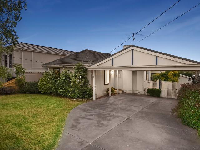 A LOVELY FAMILY HOME!