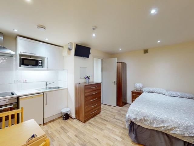 A Lovely Studio in Cricklewood Some Bills Included
