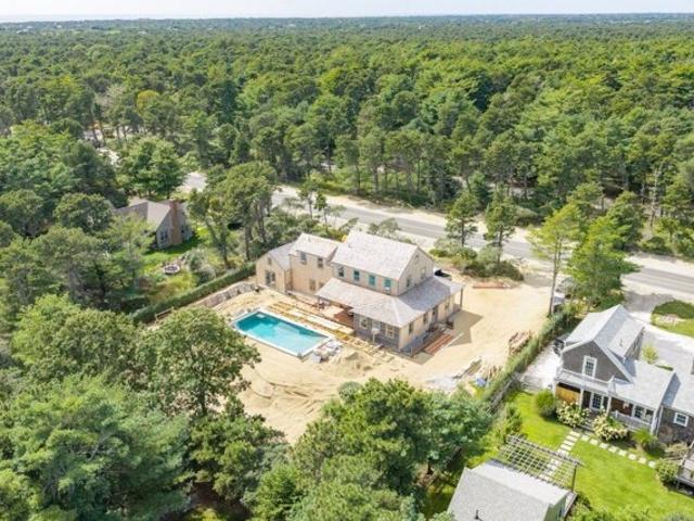 A Lovers Ln, Nantucket, Home For Sale