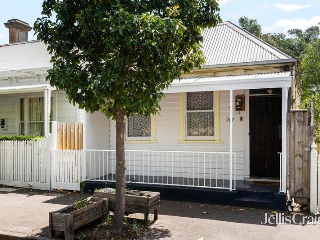 A parkside cottage with lovely light