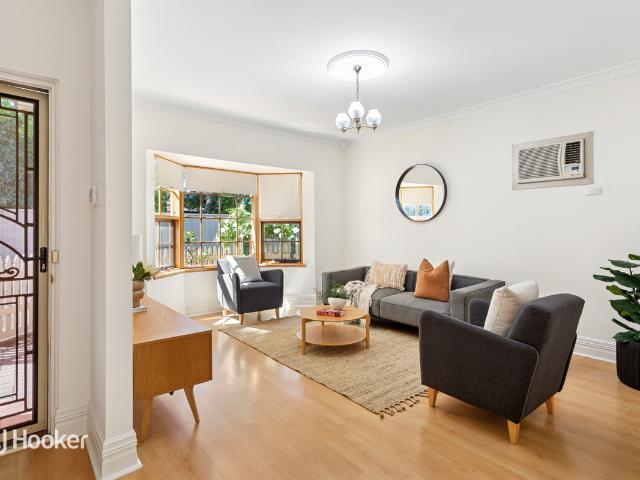 A Peaceful Maylands Retreat Sunlit and Single Level