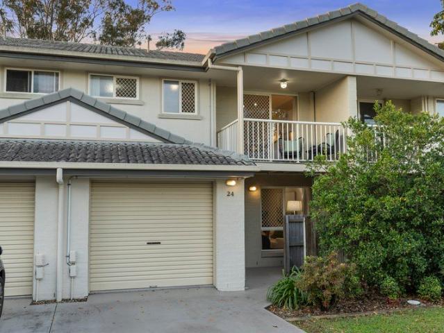 A Peaceful Mitchelton Lifestyle with Everything Close By