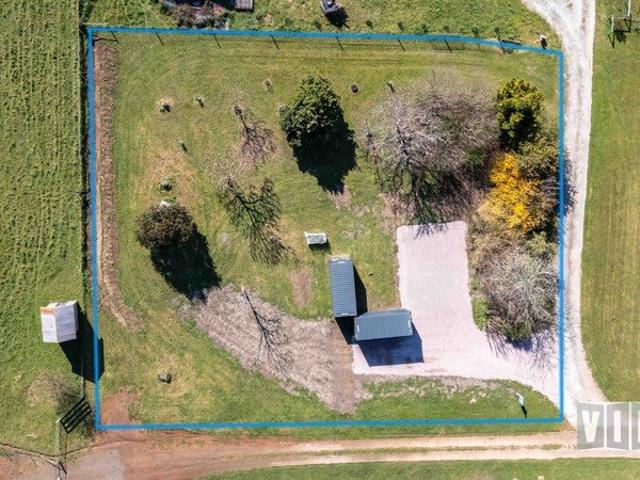 A Peaceful Country Block with Plenty of Potential!