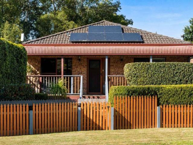 A Peaceful Country Escape with Modern Comfort Guide $1,200,000