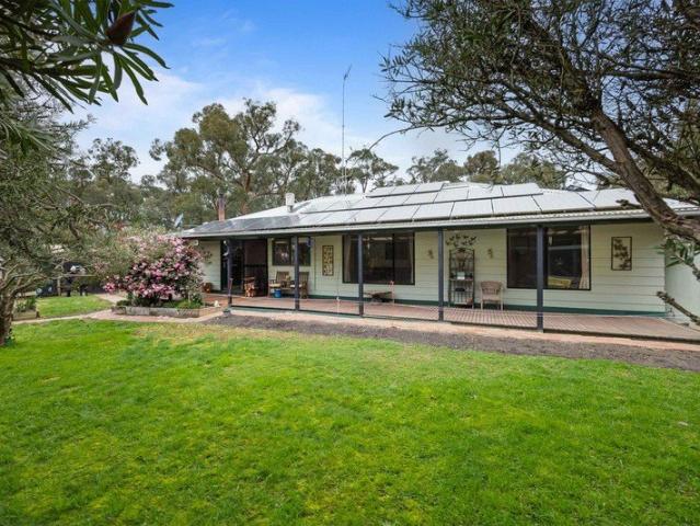 A Peaceful Country Escape with Space, Sustainability & Lifestyle Appeal
