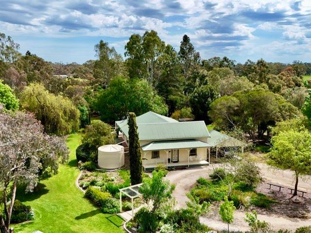 A Peaceful Country Lifestyle on 5 Acres