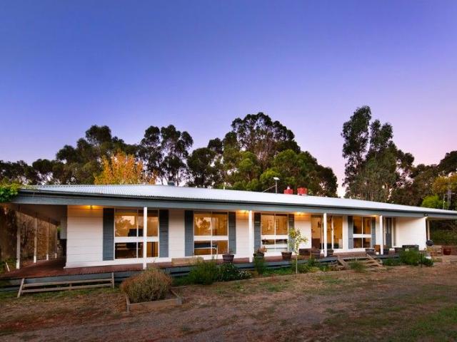 A peaceful country setting with space for the whole family to grow