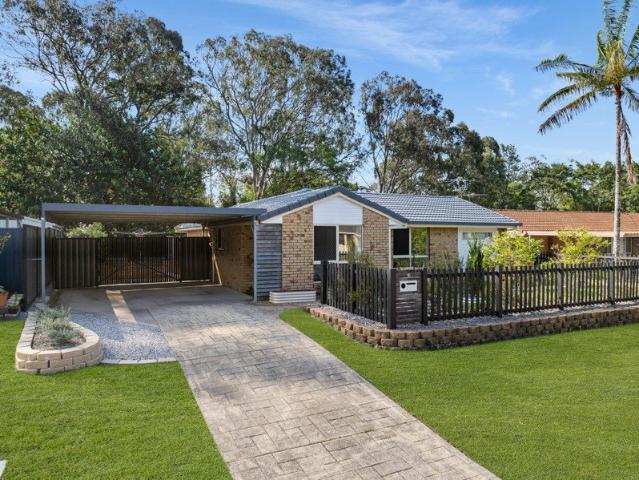 A Peaceful Family Retreat with Nature at Your Back Door