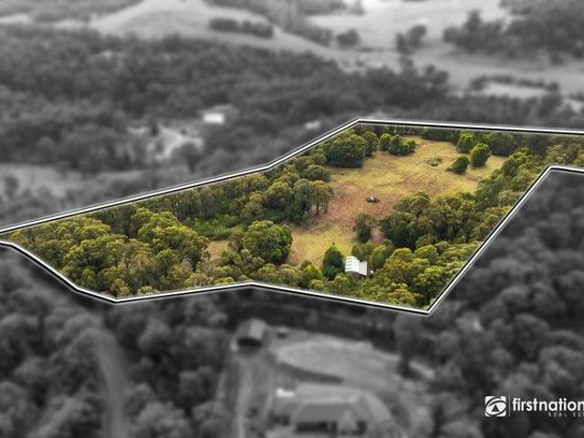 A Peaceful Lifestyle Awaits in the Heart of Callignee