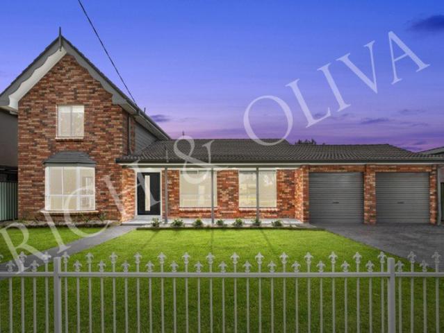 DEPOSIT TAKEN @ $1,600 pw A Peaceful Parkside Setting Meets Near New Designer Interiors!