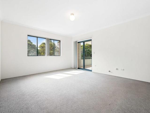 A Peaceful Retreat in a Prime Petersham Location