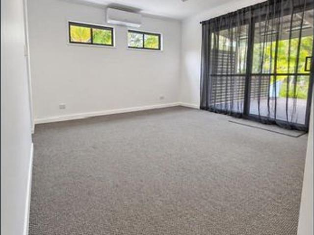 A peaceful retreat surrounded by nature, wildlife and National Park, yet only minutes from Tewantin and Noosa