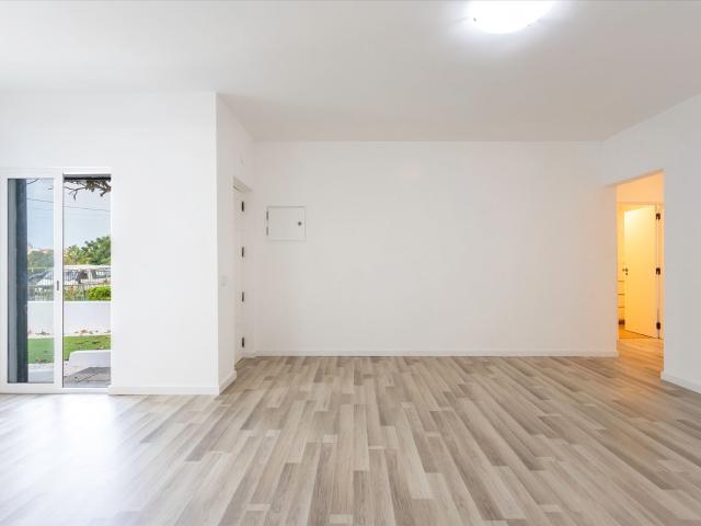 A. Pêra Apart. T3+1 Totalmente Renovado 182m² Armação De Pêra