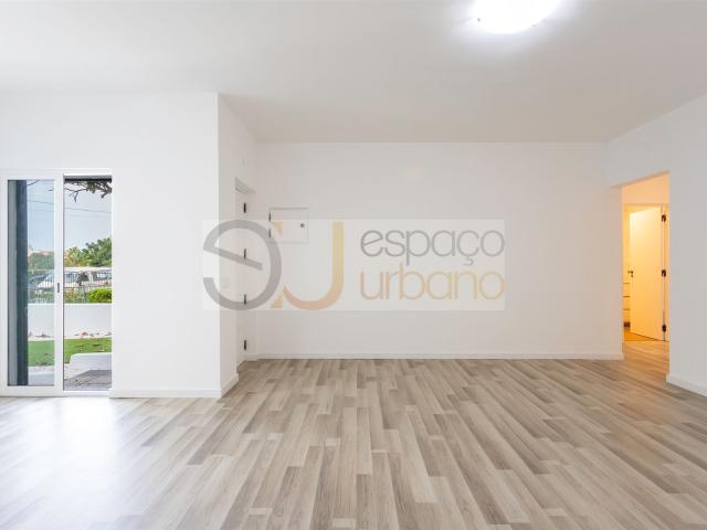 A. Pêra Apart. T3+1 Totalmente Renovado 182m² Armação De Pêra
