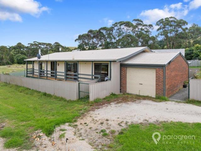 A Perfect Blend of Town Convenience and Rural Views