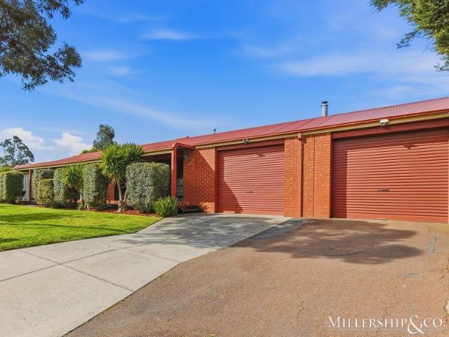 A Perfect Family Home in a Desirable Riverside Location