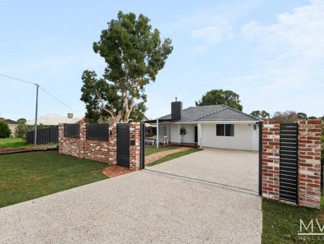 A Perfect Fusion of Rustic Charm & Contemporary Style!