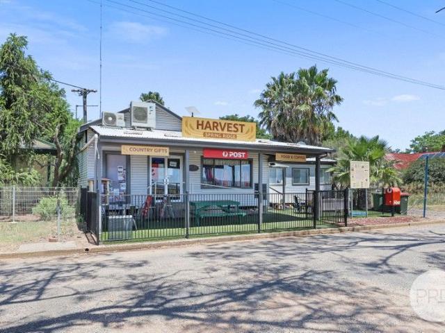 A Perfect Opportunity to Live With or Without Working in Spring Ridge