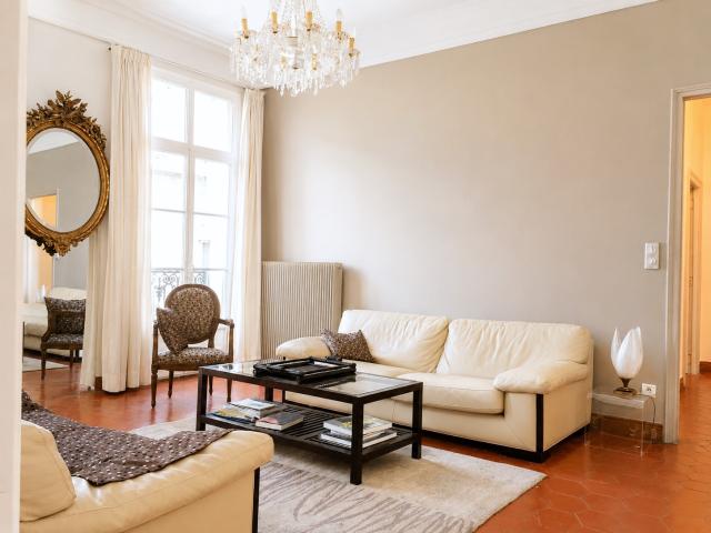 A PERPIGNAN CENTRE VILLE, APPARTEMENT DE CARACTERE, T4, 110m2 SH