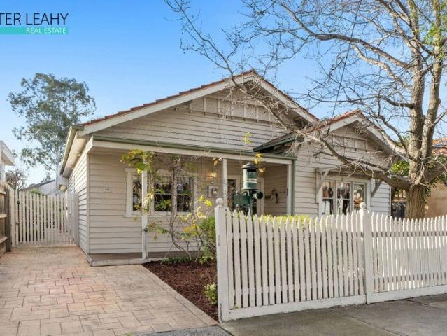 A Picturesque Classic in a Vibrant Locale