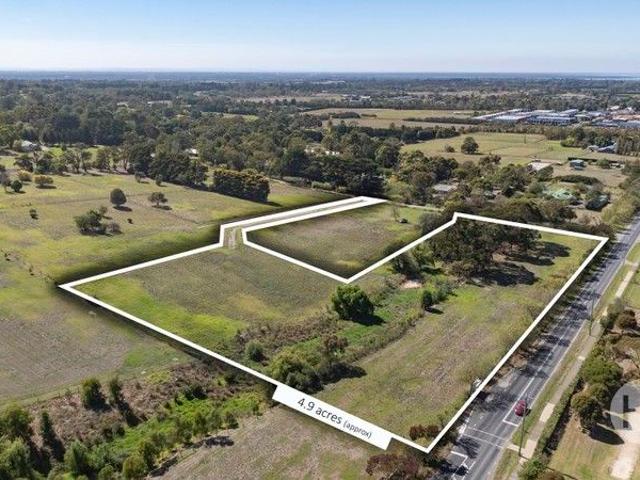 A Picturesque Parcel with Endless Lifestyle Potential