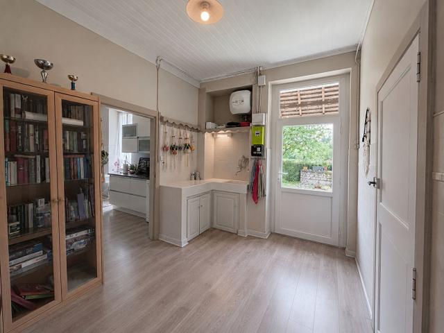À pied des commerces de Villeréal: ferme authentique avec d. 112m² Villeréal