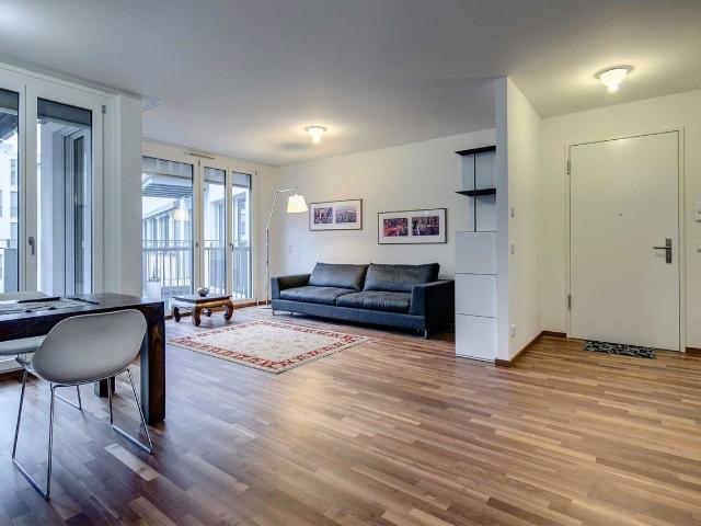 “A place of quiet in the city’s light – An exquisite south facing loft in the heart of Munich with underground parking.”, Munchen Amsterdam Apartments for Rent