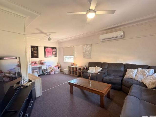 SPACIOUS HOME, LARGE YARD, DOUBLE GARAGE AND MORE
